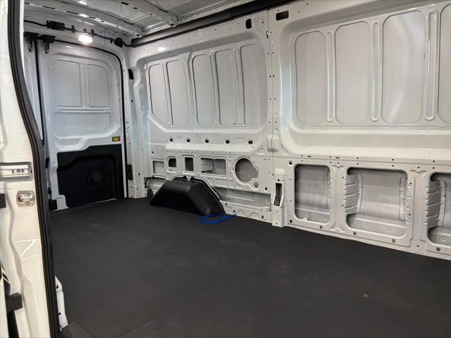 2026 Ford Transit Cargo Van Base