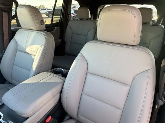 2026 GMC Acadia Elevation FWD