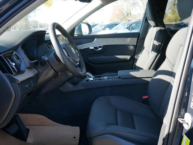 2026 Volvo XC90 Core, B6 AWD Gas (mild hybrid), Gasoline, Bright, 7 Seats