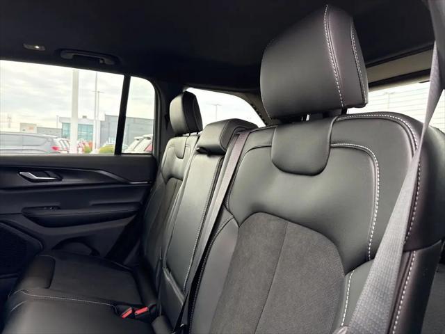 2025 Jeep Grand Cherokee Altitude X 4x4