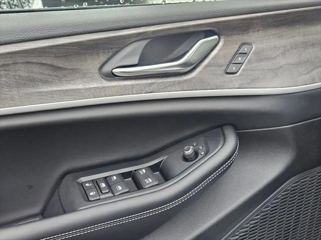 2025 Jeep Grand Cherokee L Limited 4x4