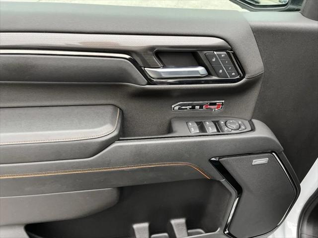 2023 GMC Sierra 1500 4WD Crew Cab Short Box AT4