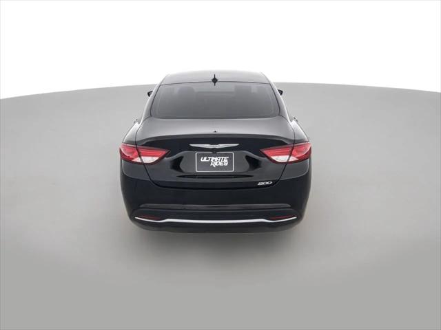 2017 Chrysler 200 Limited Platinum