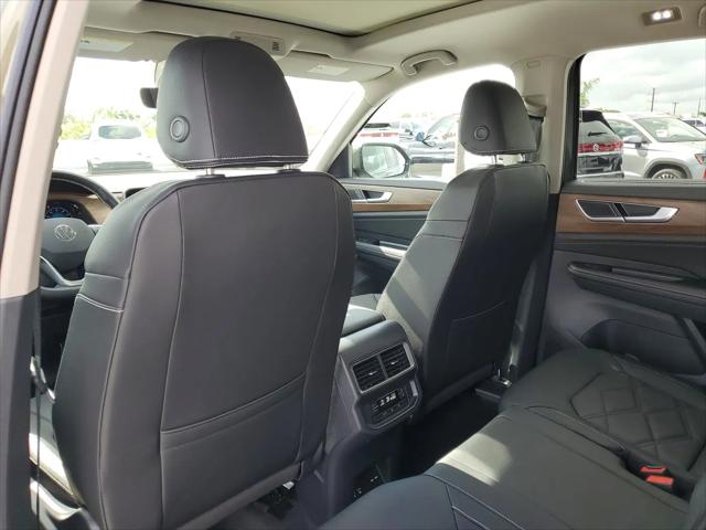 2026 Volkswagen Atlas SE with Technology