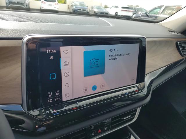 2026 Volkswagen Atlas SE with Technology