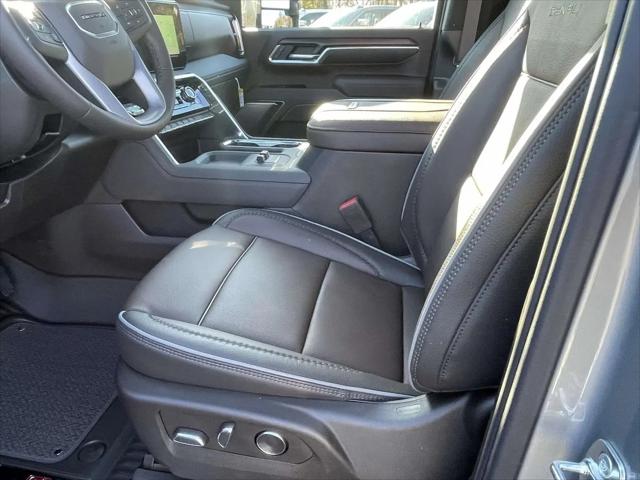 2026 GMC Sierra 2500HD Crew Cab, Standard Bed, Denali, 4WD