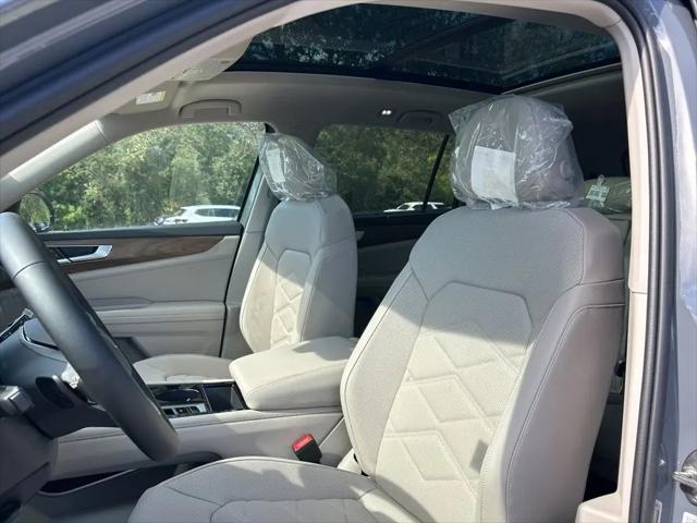 2026 Volkswagen Atlas SE with Technology