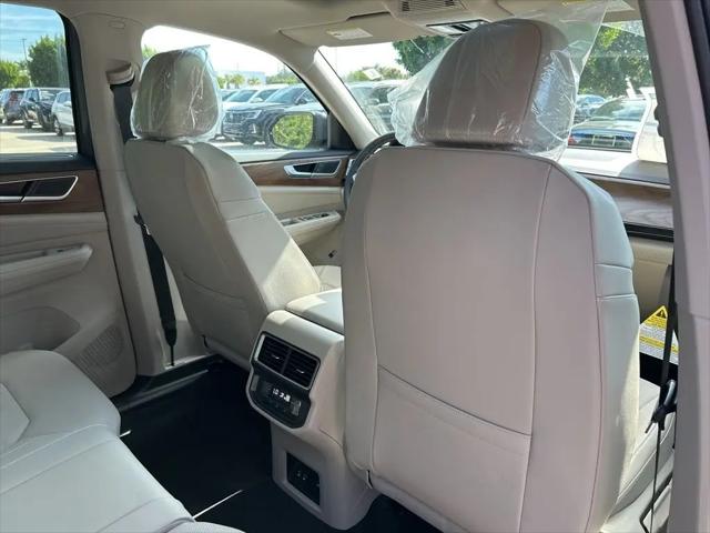 2026 Volkswagen Atlas SE with Technology