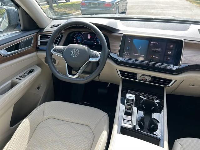 2026 Volkswagen Atlas SE with Technology