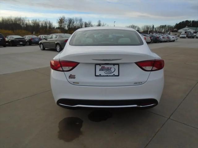 2016 Chrysler 200 Limited