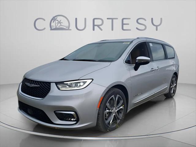 2026 Chrysler Pacifica Pinnacle for sale in Tampa, FL