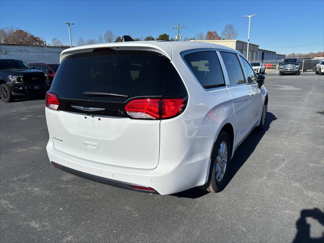 2026 Chrysler Voyager VOYAGER LX