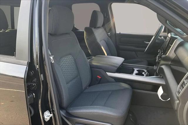 New 2026 Diamond Black Crystal Pearl-Coat Exterior Paint RAM  image 19
