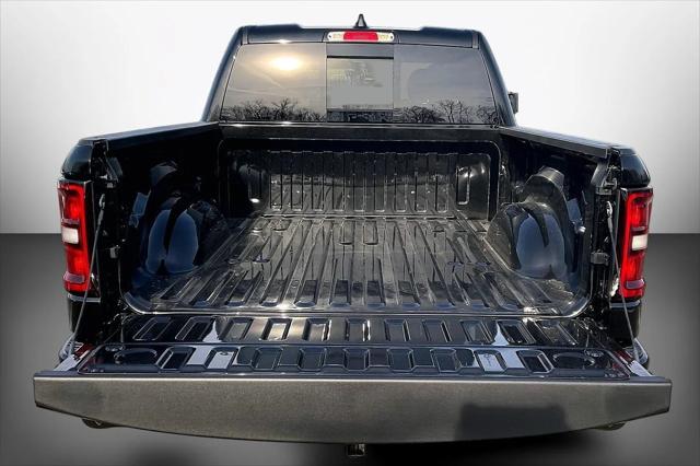 New 2026 Diamond Black Crystal Pearl-Coat Exterior Paint RAM  image 20