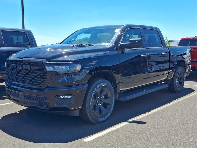 2026 RAM Ram 1500 RAM 1500 EXPRESS CREW CAB 4X4 57 BOX