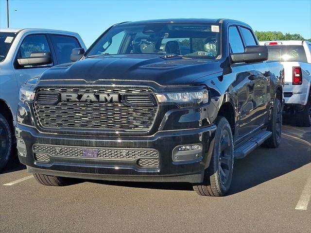 2026 RAM Ram 1500 RAM 1500 EXPRESS CREW CAB 4X4 57 BOX
