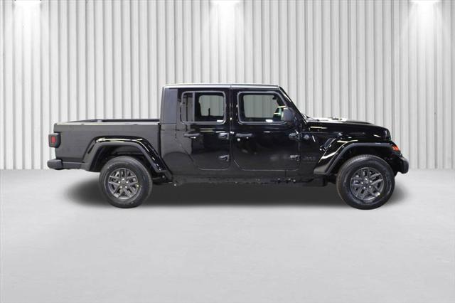 2026 Jeep Gladiator GLADIATOR SPORT S 4X4