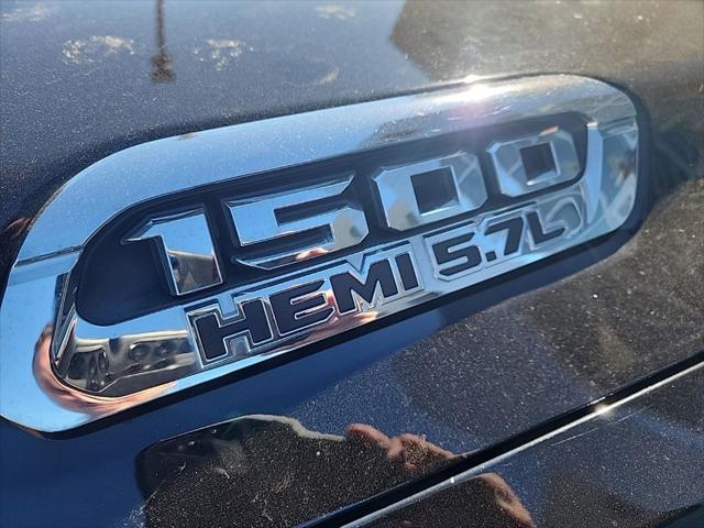 2022 RAM 1500 Lone Star Quad Cab 4x4 64 Box 2022 RAM 1500 Lone Star Quad Cab 4x4 64 Box