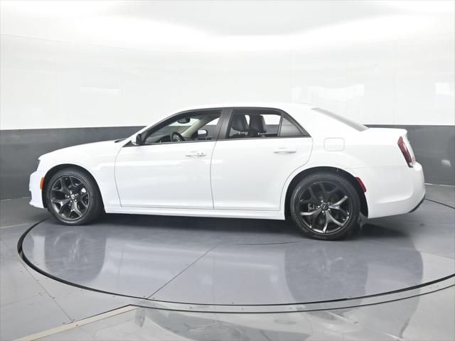 2023 Chrysler 300 Touring L