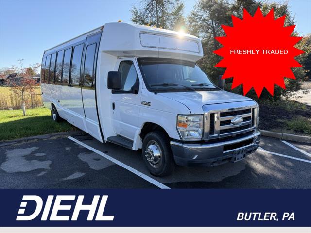 2013 Ford E-450 Cutaway Base 2013 Ford E-450 Cutaway Base
