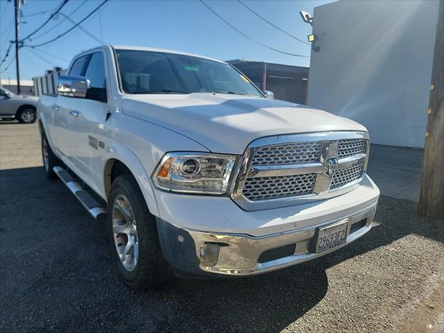 2018 RAM 1500 Laramie Crew Cab 4x4 64 Box 2018 RAM 1500 Laramie Crew Cab 4x4 64 Box
