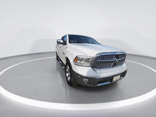 2018 RAM 1500 Laramie Crew Cab 4x4 64 Box