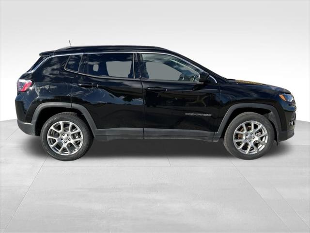 2022 Jeep Compass Latitude Lux 4x4 2022 Jeep Compass Latitude Lux 4x4