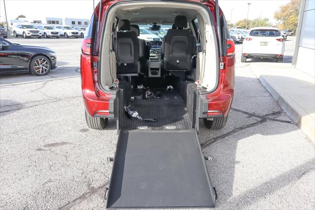 2021 Chrysler Pacifica Touring