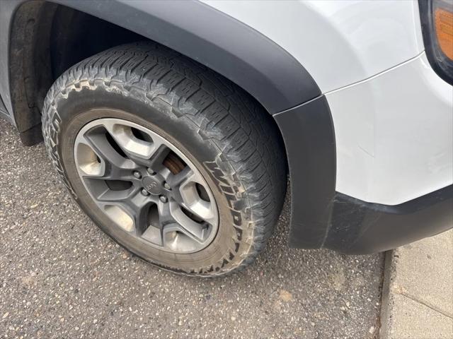 2019 Jeep Cherokee Trailhawk 4x4 2019 Jeep Cherokee Trailhawk 4x4