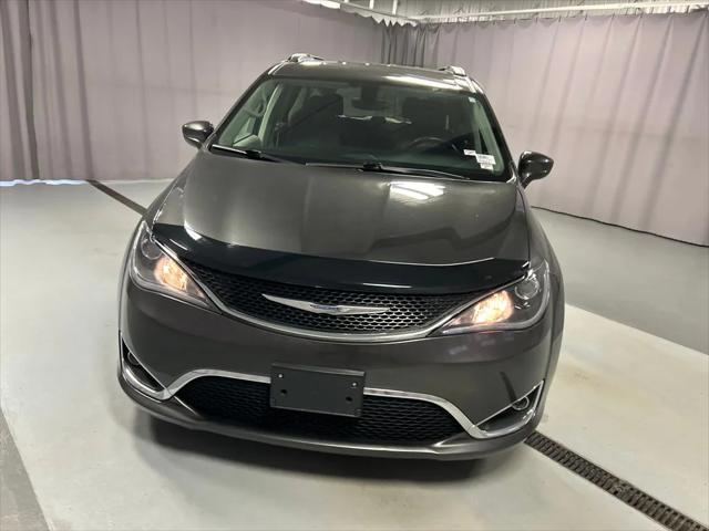 2017 Chrysler Pacifica Touring-L 2017 Chrysler Pacifica Touring-L