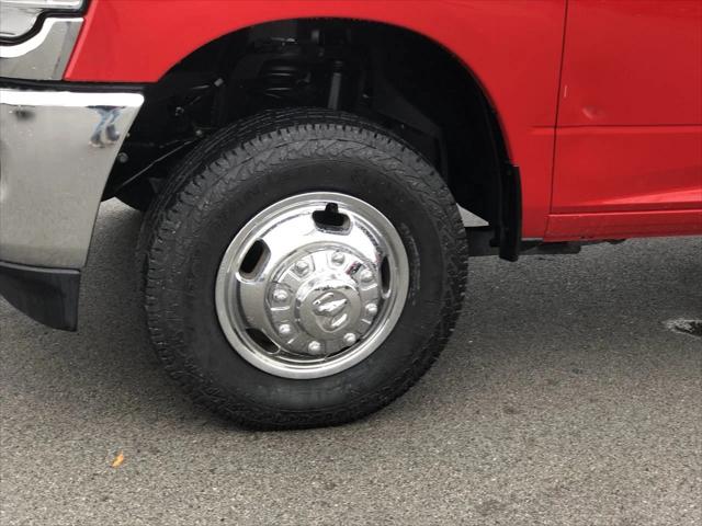 2024 RAM 3500 Tradesman Crew Cab 4x4 8 Box