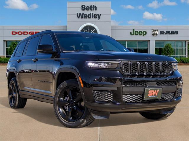 2022 Jeep Grand Cherokee L Altitude 4x4 2022 Jeep Grand Cherokee L Altitude 4x4