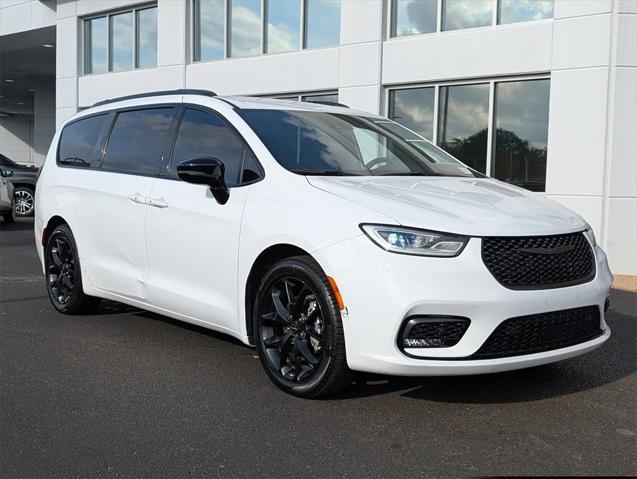 2024 Chrysler Pacifica Touring L 2024 Chrysler Pacifica Touring L