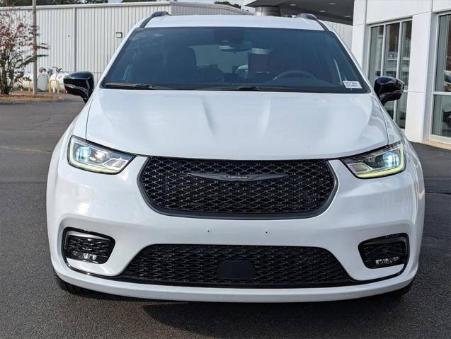 2024 Chrysler Pacifica Touring L 2024 Chrysler Pacifica Touring L