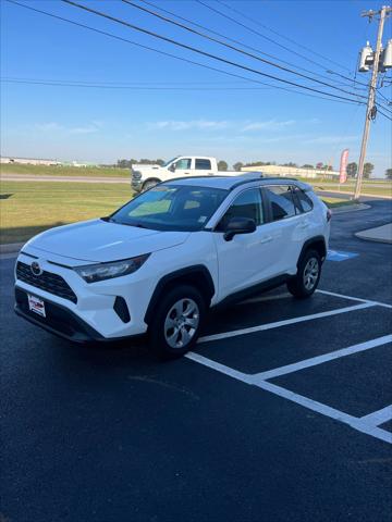 2021 Toyota RAV4 LE 2021 Toyota RAV4 LE