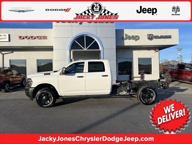 2025 RAM 3500 Tradesman Crew Cab 4x4 8 Box 2025 RAM 3500 Tradesman Crew Cab 4x4 8 Box