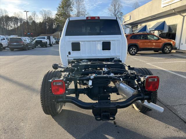 2025 RAM 3500 Tradesman Crew Cab 4x4 8 Box 2025 RAM 3500 Tradesman Crew Cab 4x4 8 Box