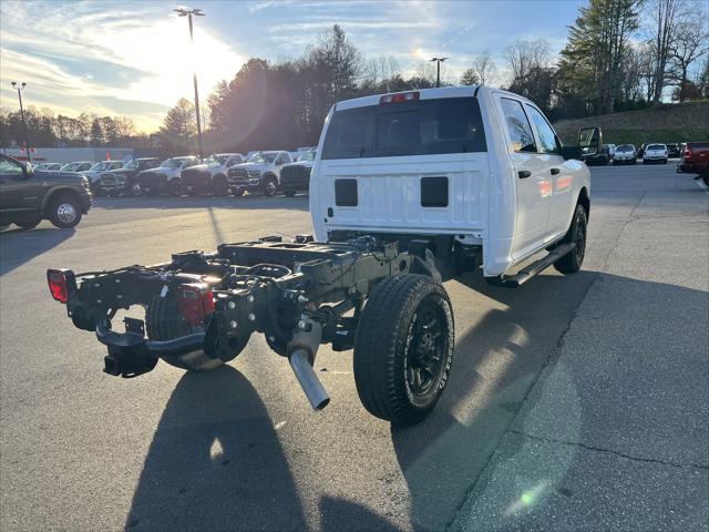 2025 RAM 3500 Tradesman Crew Cab 4x4 8 Box 2025 RAM 3500 Tradesman Crew Cab 4x4 8 Box