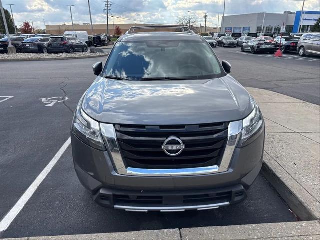 2024 Nissan Pathfinder Platinum 4WD 2024 Nissan Pathfinder Platinum 4WD