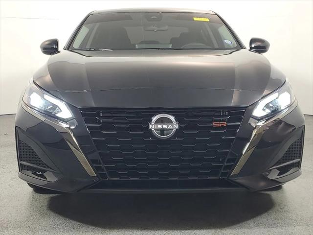 2025 Nissan Altima SR FWD 2025 Nissan Altima SR FWD