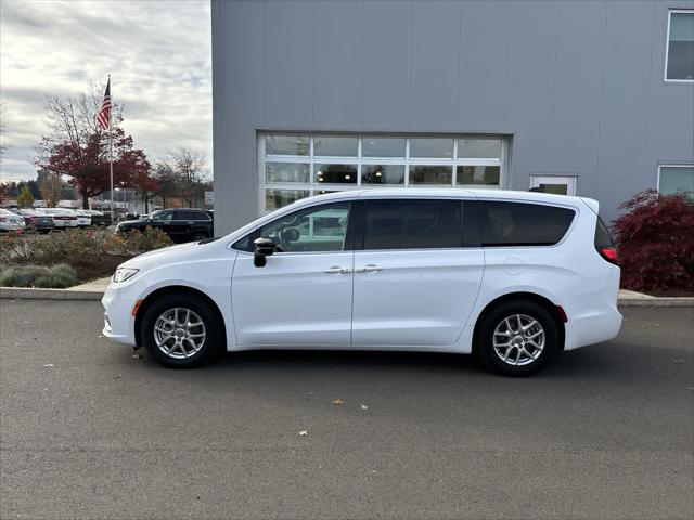 2024 Chrysler Pacifica Touring L 2024 Chrysler Pacifica Touring L