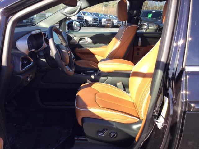 2025 Chrysler Pacifica Pinnacle AWD 2025 Chrysler Pacifica Pinnacle AWD