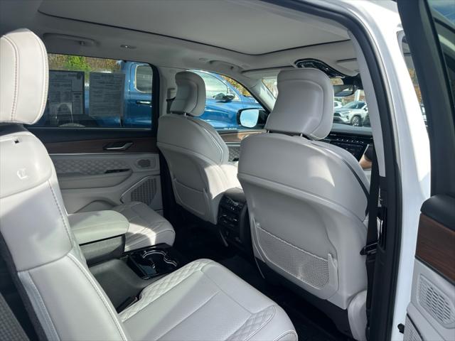 2023 Jeep Grand Cherokee L Summit 4x4