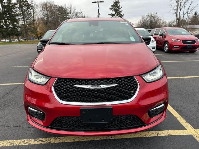 2026 Chrysler Pacifica Select AWD