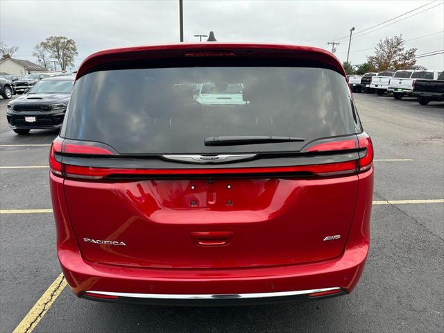 2026 Chrysler Pacifica Select AWD