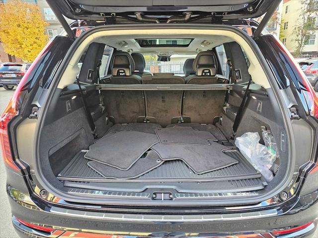 2026 Volvo XC90 Ultra Dark Theme, B6 AWD Gas (mild hybrid), Gasoline, 7 Seats