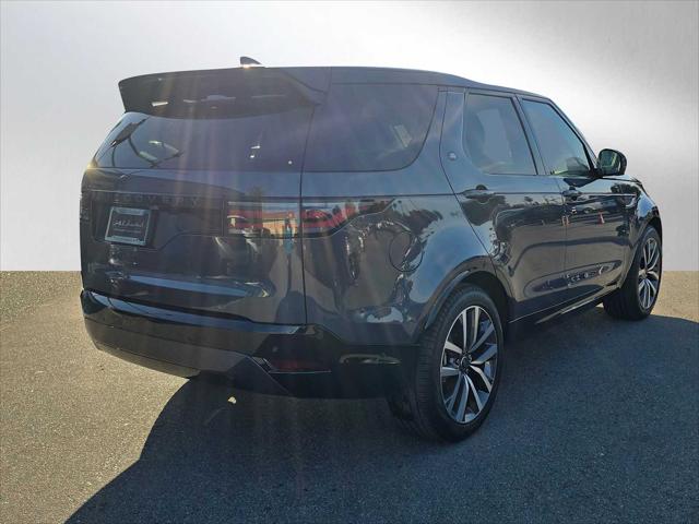 2025 Land Rover Discovery P360 Dynamic SE