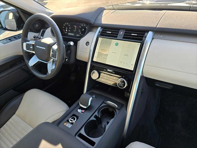 2025 Land Rover Discovery P360 Dynamic SE