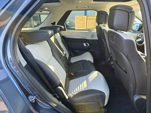 2025 Land Rover Discovery P360 Dynamic SE