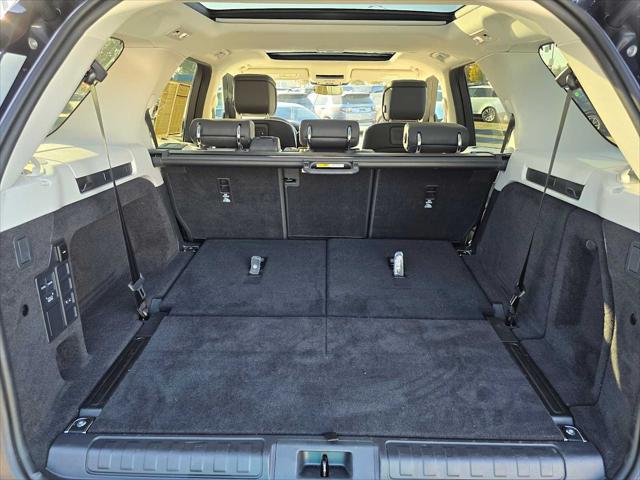 2025 Land Rover Discovery P360 Dynamic SE